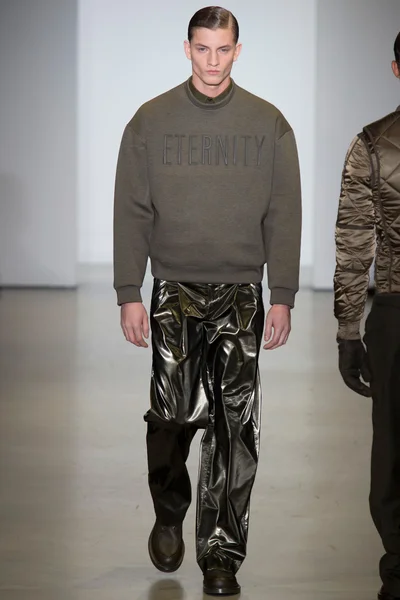 Look 7